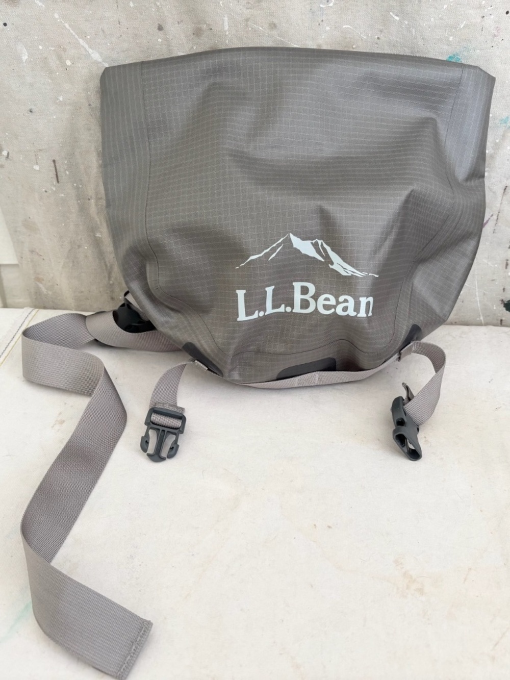 LL Bean Adventure Pro Waterproof Hip Pack, Gray